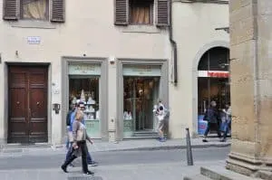 Always tempting to get a macaron from Ladur&eacute;e. We were only in Florence for a day, so we focused on the must sees. We stuck to the Ds (the David and the Duomo), the Gs (Giotto's bell tower and gelato) and the Ps (Michelangelo Piazza and pizza).