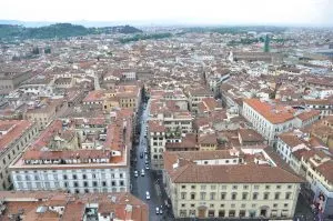 We were only in Florence for a day, so we focused on the must sees. We stuck to the Ds (the David and the Duomo), the Gs (Giotto's bell tower and gelato) and the Ps (Michelangelo Piazza and pizza).