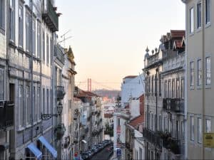 Streets of Príncipe Real in Lisbon, Portugal | With incredible views, unique shops and a fun atmosphere, don't miss the neighborhood of Principe Real on your trip to Lisbon, Portugal