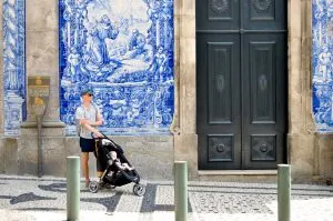 Visit Capela das Almas (Chapel of the Souls) in Porto, Portugal for one of the most exquisite azulejos-clad facades in the city | Photos of Porto, Portugal