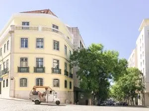 Tuk tuk in Lisbon, Portugal | Visiting Lisbon with Kids