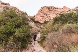 Hiking Red Rock Canyon Trail in Whiting Ranch Wilderness Park | Hike through Whiting Ranch Wilderness Park to find this unique red sandstone canyon that's right here in Southern California | Beautiful hikes in Orange County