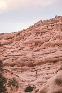 Hiking Red Rock Canyon Trail in Whiting Ranch Wilderness Park | Hike through Whiting Ranch Wilderness Park to find this unique red sandstone canyon that's right here in Southern California | Beautiful hikes in Orange County