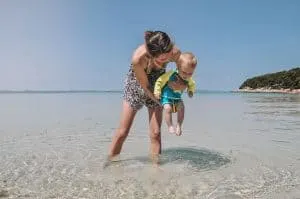 Safest Mineral Sunscreens for Kids and Babies