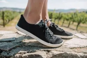 Feelgrounds Originals Casual Barefoot Shoes in Black