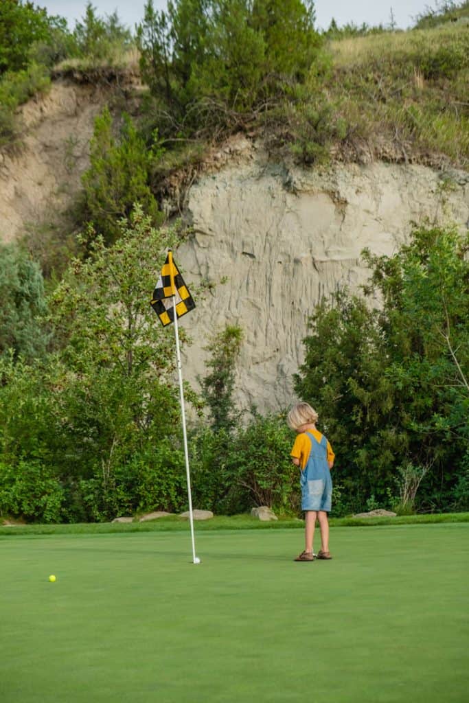 BullyPulpitGolfCourseMedoraNorthDakota2269 No Man Before