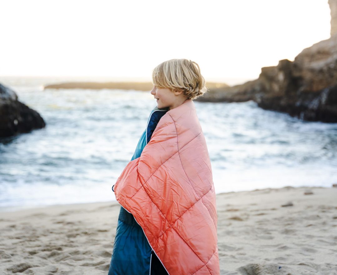 11 Best Camping Blankets Cozy, Warm, and Rugged Enough for the Outdoors