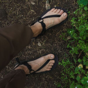 Unshoes barefoot hiking sandals