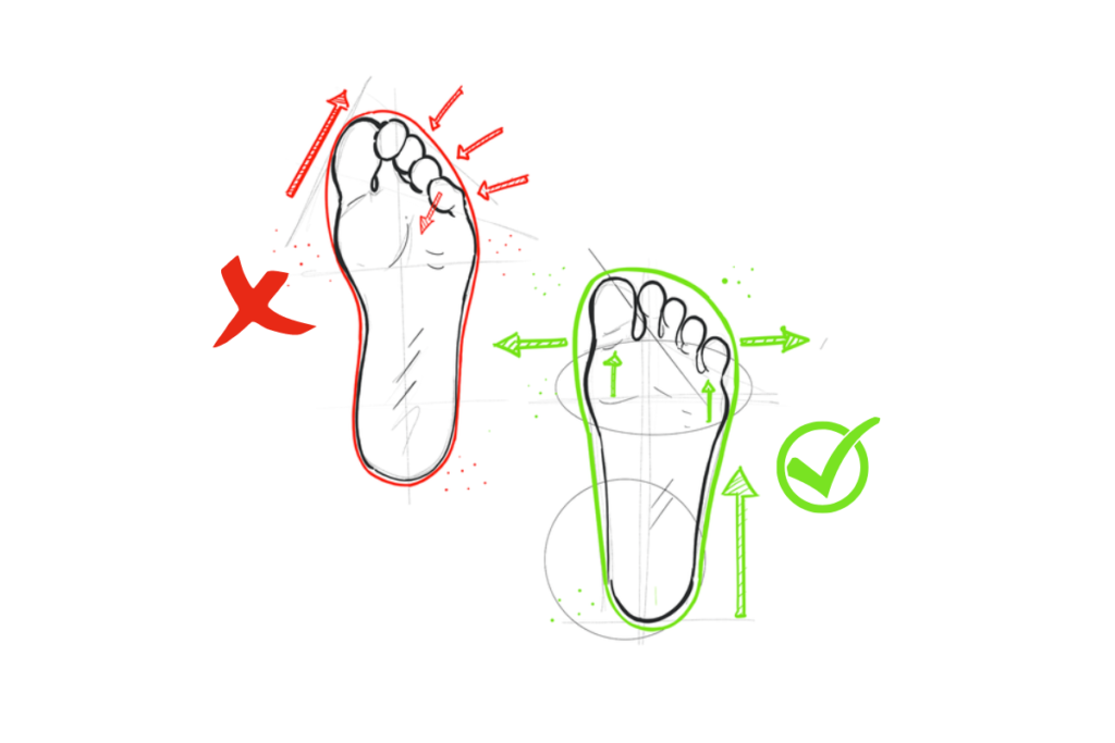 Conventional tapered toe box vs barefoot shoe with a wide toe box