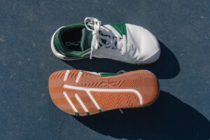 Soles of the Notace Koto wide toe box court shoes with cushion for tennis, pickleball and padel